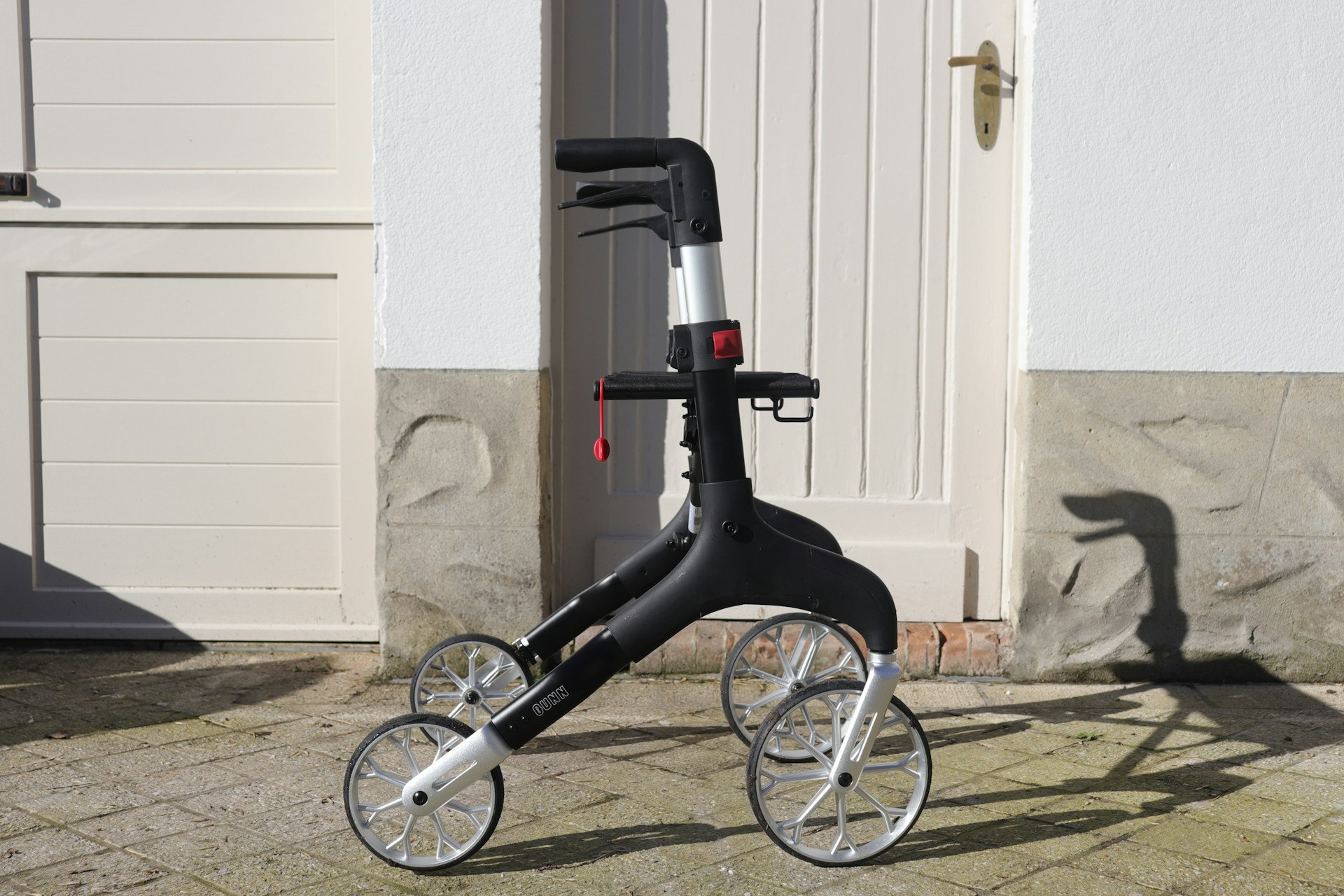 Le siège auto Cybex Eternis M de chez Natalmarket est disponible en plusieurs coloris